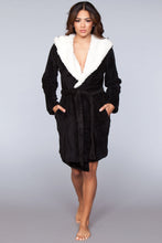 Load image into Gallery viewer, 1817 Janet Plush Fleece Color Block Robe