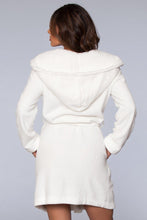 Load image into Gallery viewer, 1817 Janet Plush Fleece Color Block Robe